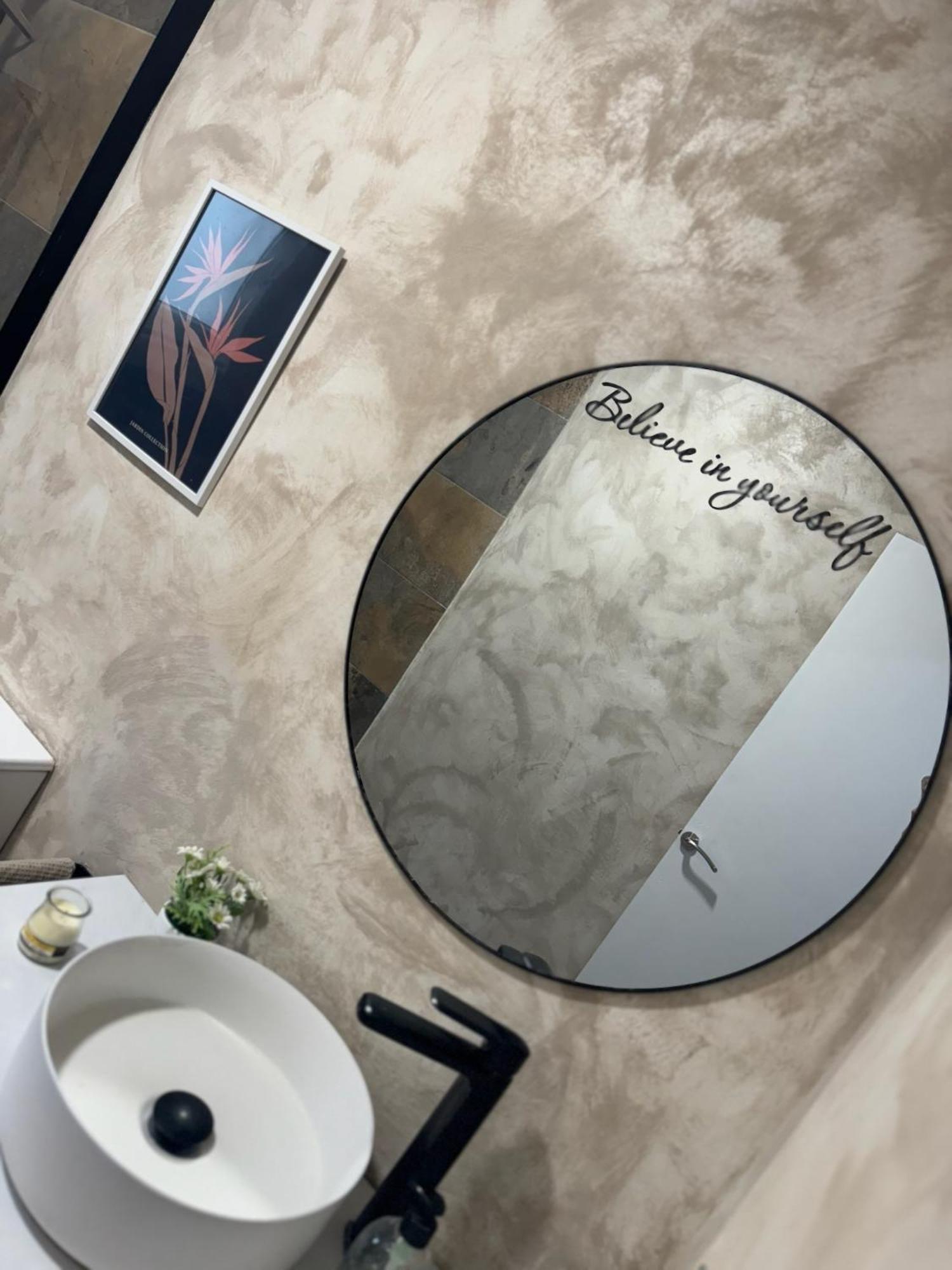 Habitacion Triple En El Centro Con Vistas Дения Екстериор снимка